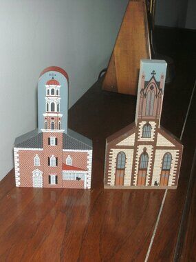 2 Cat's Meow Collectible Wooden Churches CHRIST CHURCH Virginia & ST. LUKE'S NY